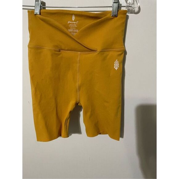 Free People Shorts Free People Movement Heart Rate Yellow Women’s XS - Picture 1 of 5